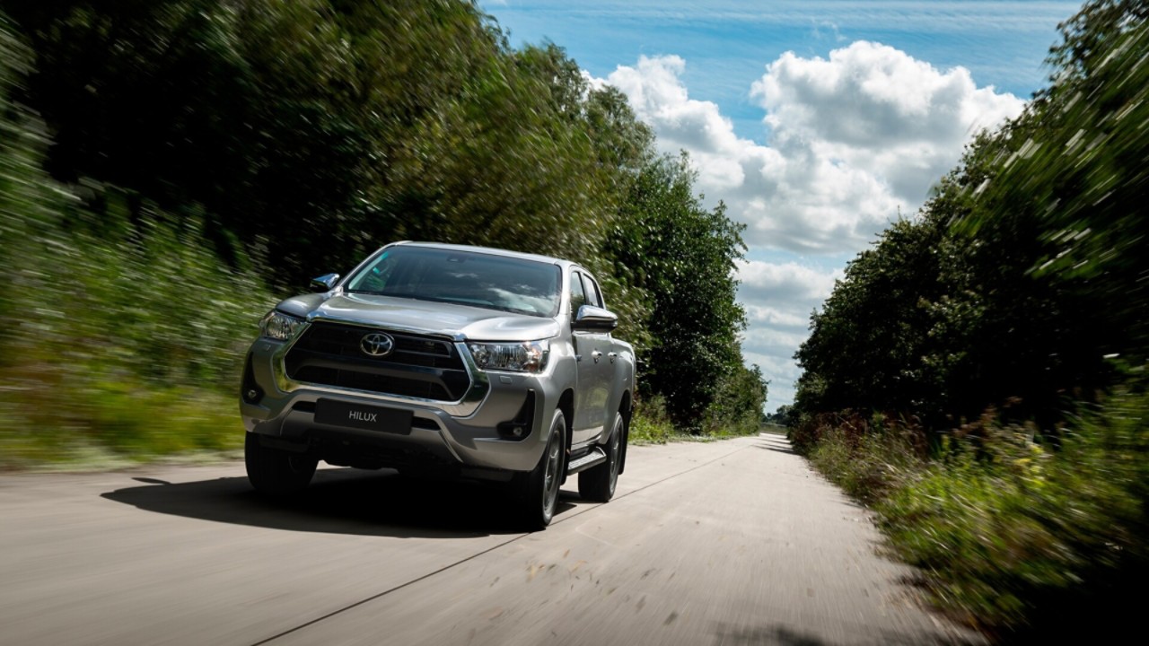 DER NEUE TOYOTA HILUX HYBRID 48V