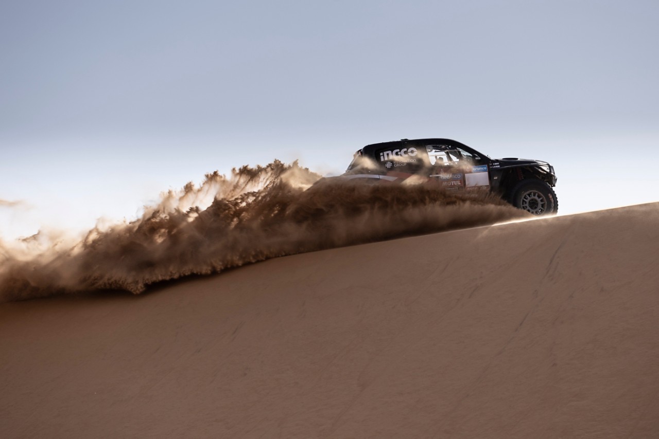 Powerful static front 3/4 angle of Hilux in desert