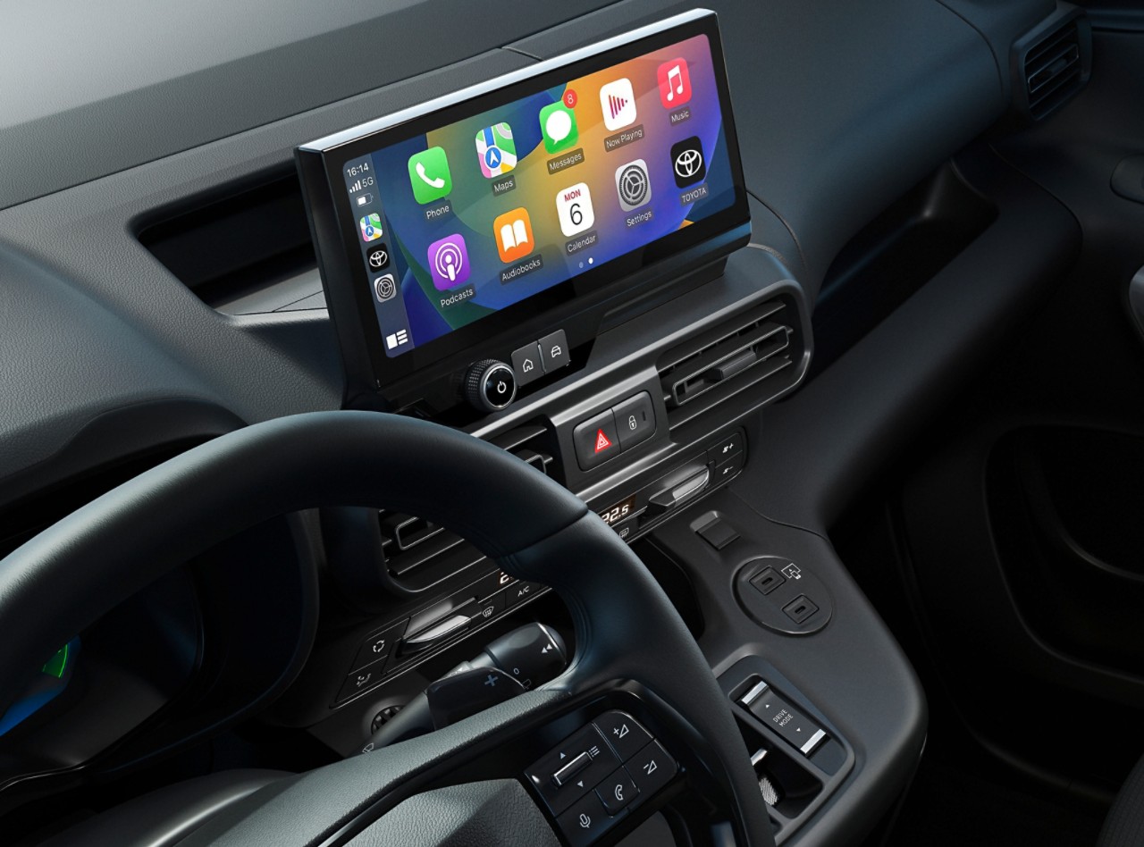 Apple CarPlay auf dem Multimedia-Display des Proace City Verso